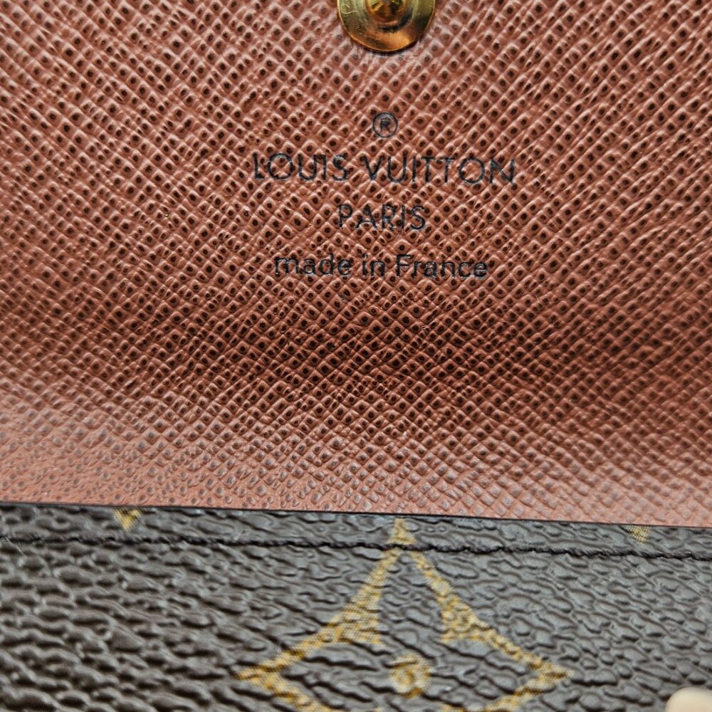 Louis Vuitton Monogram Key Case - Picture 3 of 15